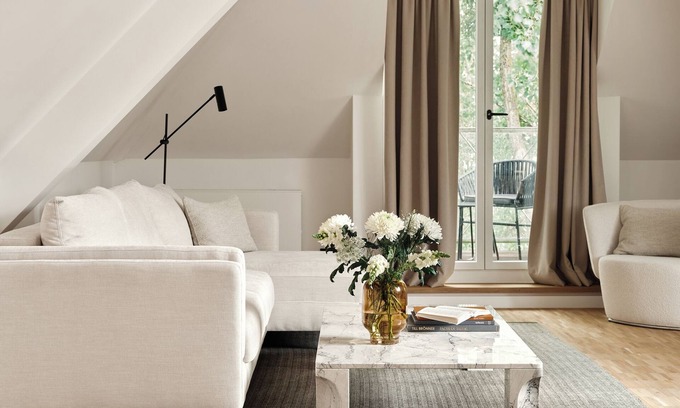 Neuschwabing Apartment | Bob W Munich Schwabing