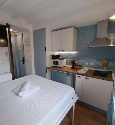 Old Town Apartment | Bobal - Harbor's Light