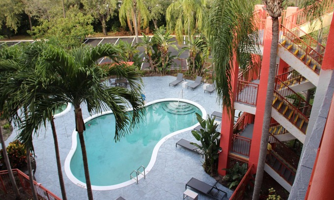 Deerfield Beach Hotel | Boca Suites Deerfield Beach, SureStay Collection by BW