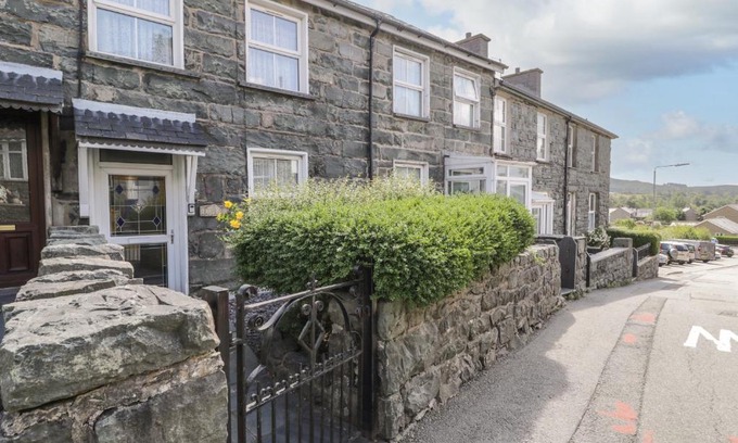 Trawsfynydd House | Bodalaw