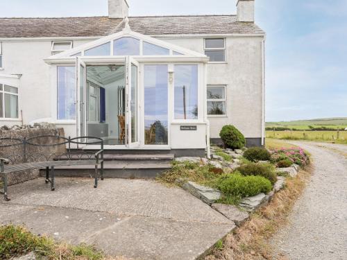 Holyhead House | Bodlasan Groes Cottage