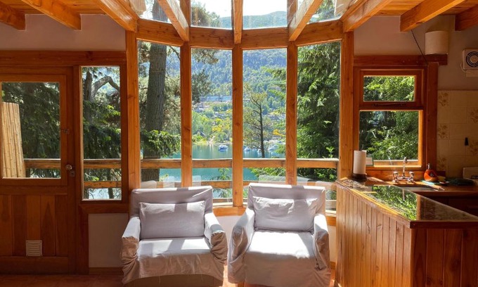 Puerto Manzano House | BOG Le Pommier - Cabañas con vista al lago y piscina climatizada