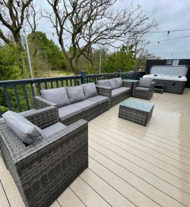 Morpeth Villa | Boggy Creek - lodge with hot tub