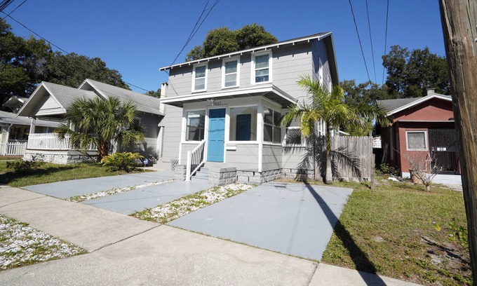 Crescent Lake House | βοΈ Boho House βοΈ near Downtown π΄ Spacious, Bright π΄ Patio, Grill, Free Parking