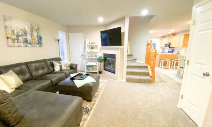 Southeast Boise House | Boise Avenue Getaway, Parking for 2, yard, 3BD/3B!