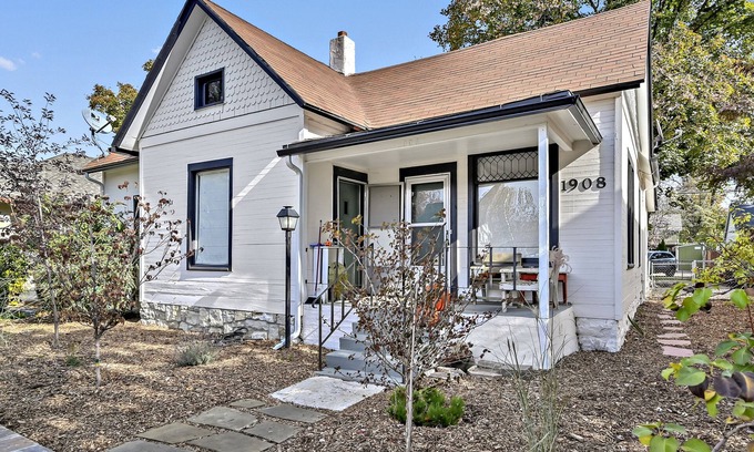 North End House | Boise's Hyde Park Guest Cottage - Fully Fenced Yardn