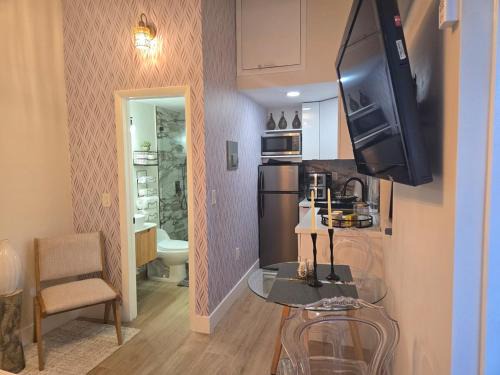 Miami Shores Apartment | Bojo Cozy Studio Perfect for two