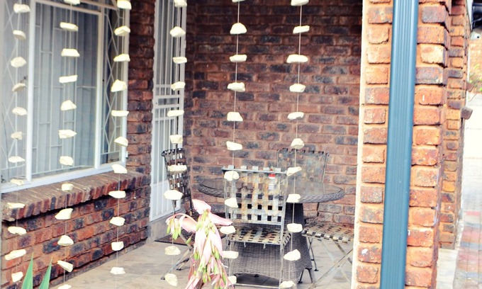 Emalahleni House | Bokmakierie Guest House
