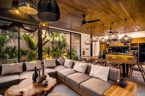 Old Dubai Resort | Bon Voyage Vacation Services
