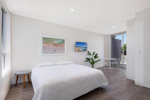 Bondi Apartment | Bondi Beach Studio Penthouse Suite + Balcony