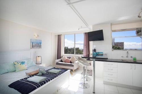 Bondi Apartment | 'Bondi Fairview' Coastal Panorama with Balcony