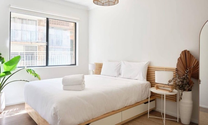 North Bondi Apartment | Bondi Oceanview Escape