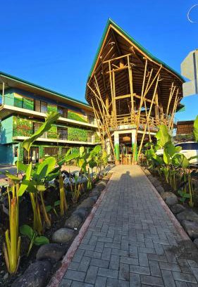 Quepos Hotel | Bonding Coffee Roaster Café & Hotel
