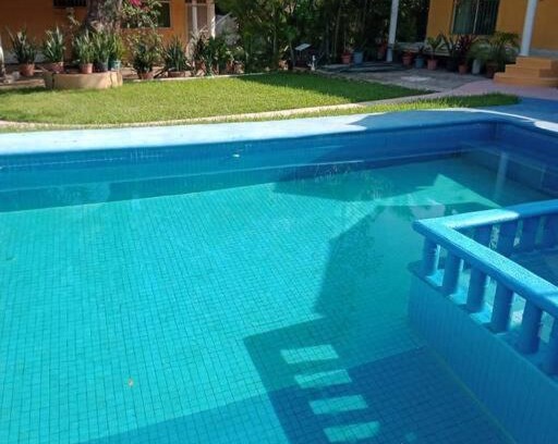 Granjas del Marques House | ¡Bonita casa de tres bungalows!