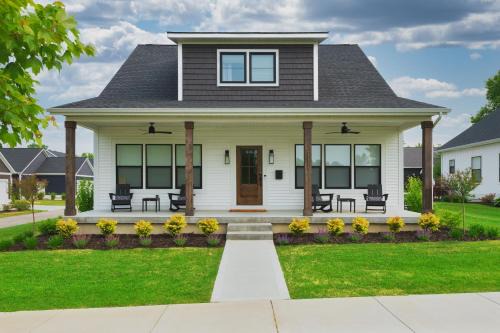 South Haven House | Bonjour Soha- pool- close to beach