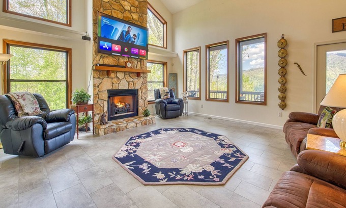 Maggie Valley House | Bonnie View 21 4 Bedroom Home by Redawning