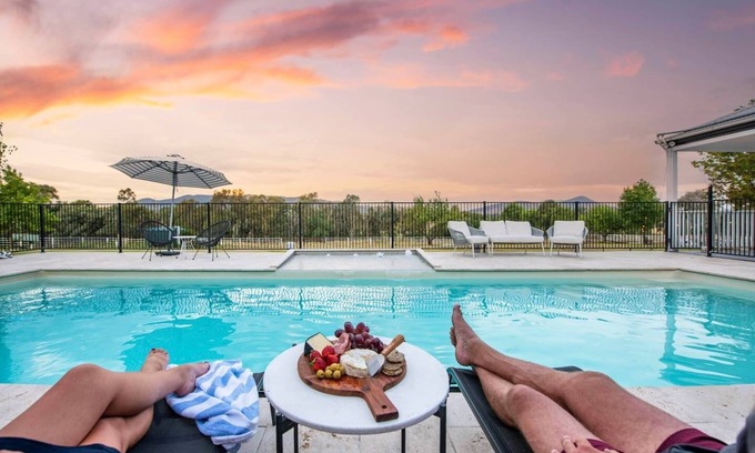 Bombira House | Bonnie View A Magnificently Luxurious Retreat