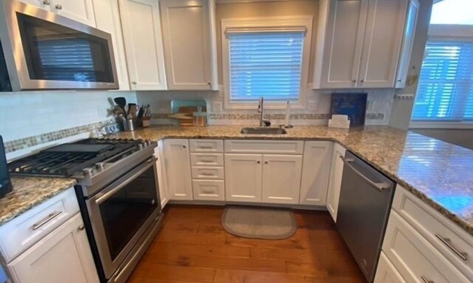 Sea Isle City House | BONUS ROOM AND AN ELEVATOR! 59th Street