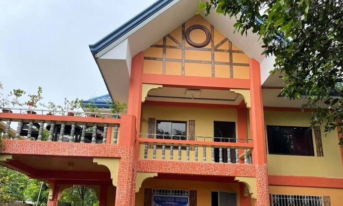 Buenavista House | Book 16 persons entire home