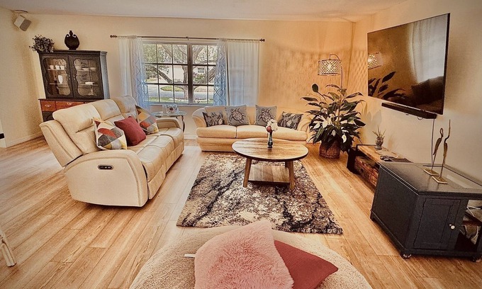 Clearwater House | Book a Paradise for your Family's Florida Vacation!