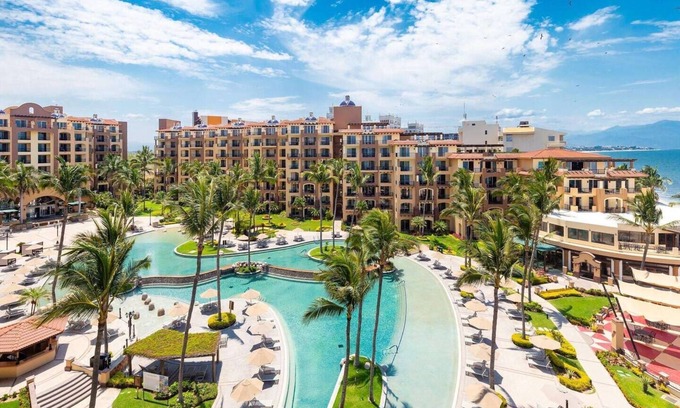 Marina Vallarta Resort | Book Dec 23 - 30, 2023 A Christmas to remember! Luxury 2 bd/3 bath & ocean views