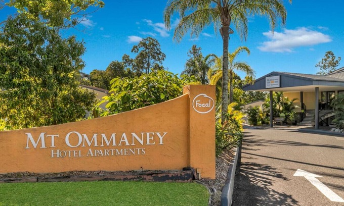 Mount Ommaney Hotel | Book for Brisbane Festival - self-catering unit