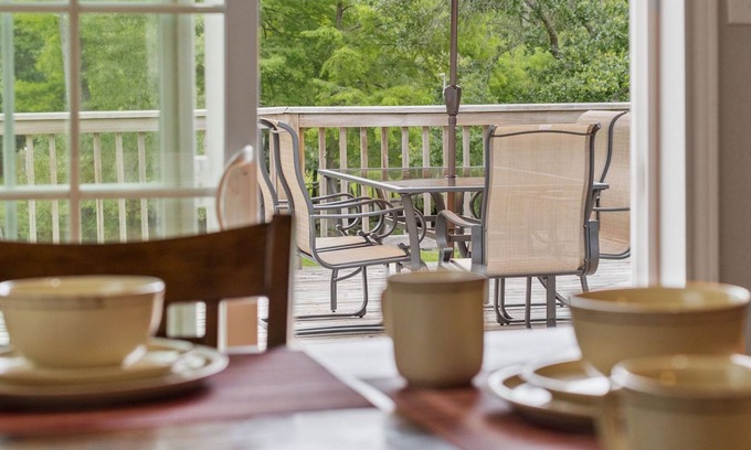 Shoreacres House | ✔‼️Book Now‼️✔🦌🦆🌲Country Livin'🌲🦆🦌 4BR 2.5B Sleeps 11!