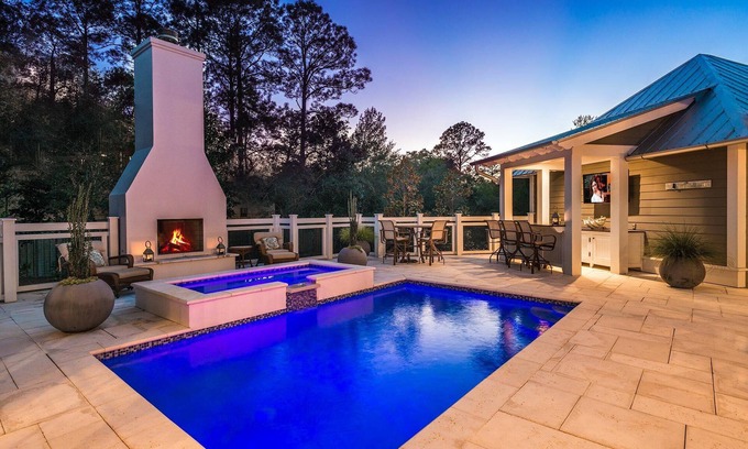 Forest District House | Book Now for Fall Stays! Private Heated Pool & Sitting Spa! Fantastic Amenities! Books up fast!