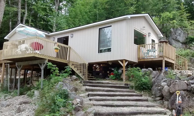 Lac-McGregor Cottage | Book Now for the 2023 Season!