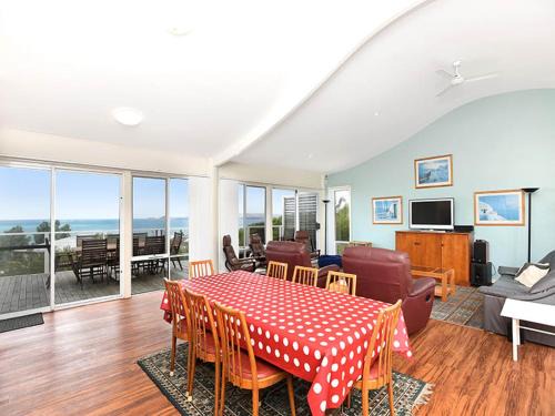 Port Elliot House | Boomer Waves 5 Carfax St - WIFI included - No Linen Included