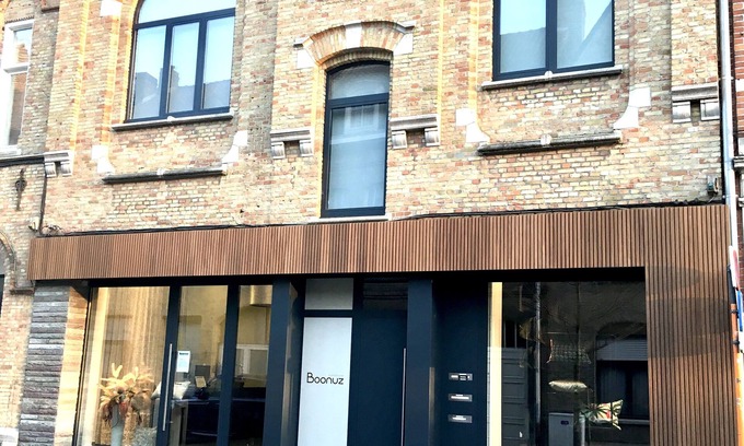 Ieper House | Boonuz luxury guesthouse, lounge terrace and IR sauna