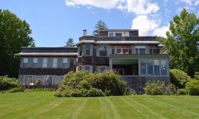 Manchester-by-the-Sea House | Booth Cottage: Walk down a private path to fabled Singing Beach.
