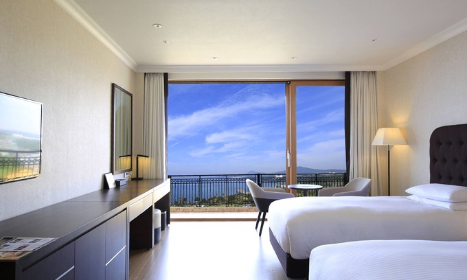 Jungmun Resort | Booyoung Hotel & Resort