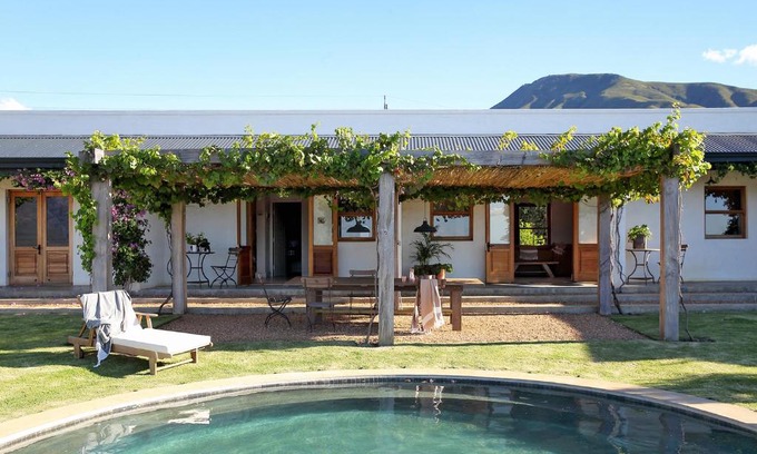 Wellington House | BoPlaas Country Cottages