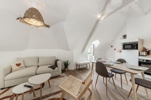 Cancale Apartment | Bord de l'eau 6 - Sea view - 3 people