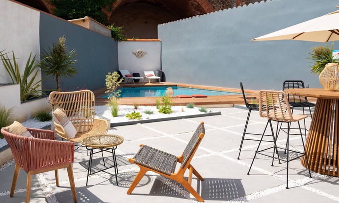 Cerbere Apartment | Bord de Mer Chic : Piscine, Plage & Terrasse