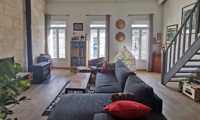 Bastide Apartment | Bordeaux apartment near tram and center