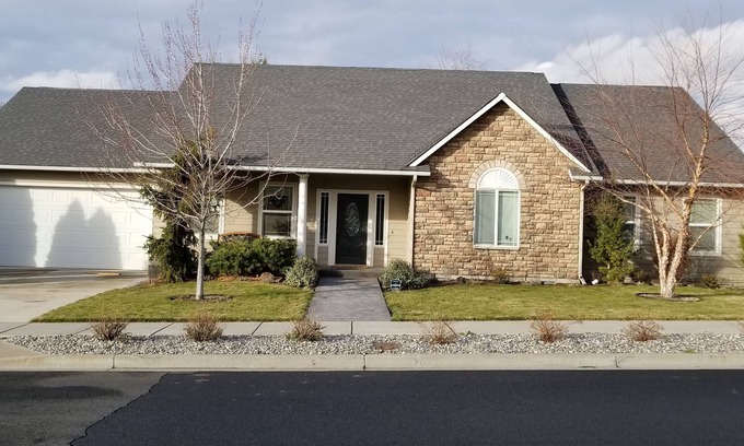 College Place House | BordeauxBliss Your Walla Walla Wine Vacation Home