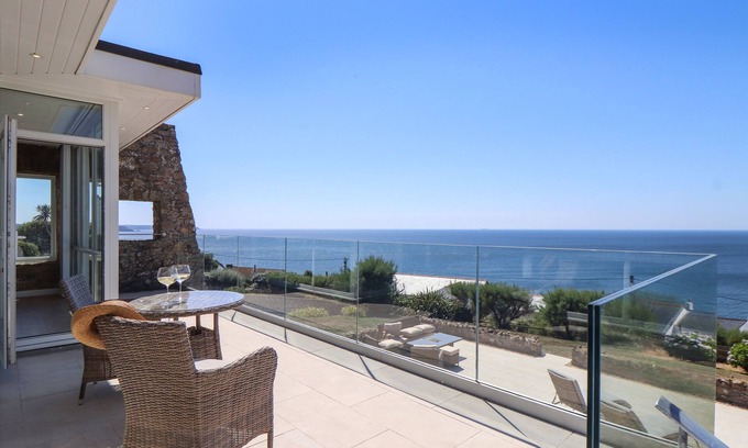 Porthleven House | BOSCREGAN, family friendly, country holiday cottage in Porthleven