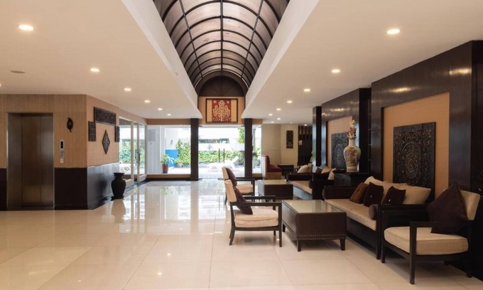 Ploenchit Hotel | Boss Suites Nana Hotel