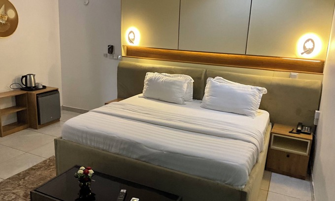 Gwarinpa Estate Apartment | Botis Hotel