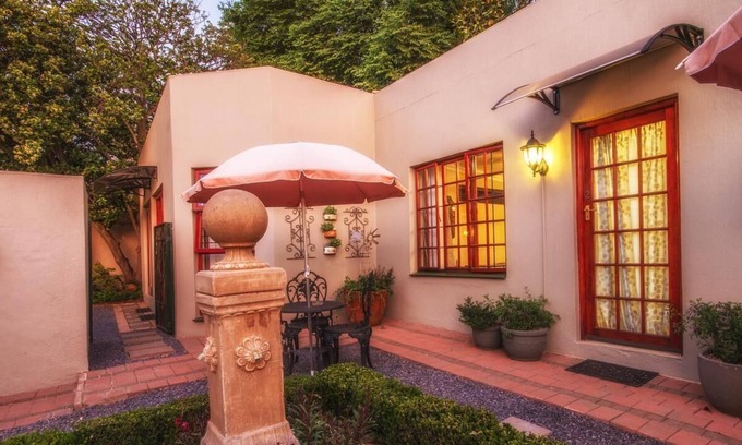Greater Johannesburg Metropolitan Area Bed & Breakfast | Bougain'Villas