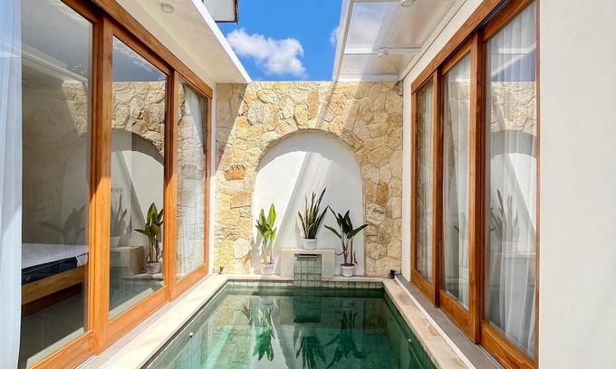 Kerobokan Villa | Bougenvile Luxury 2BR Private Seminyak