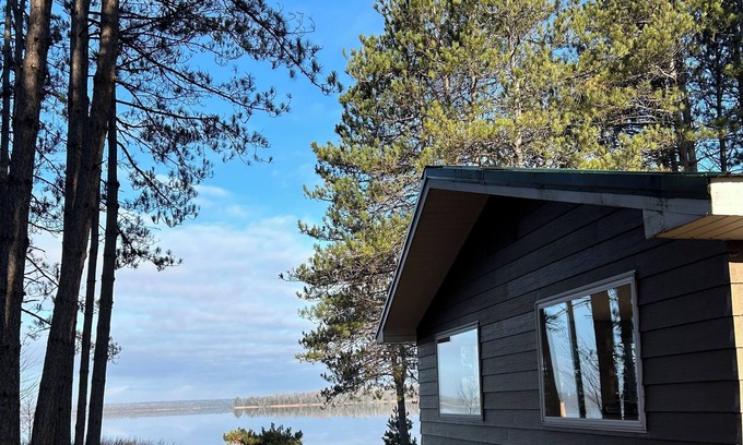 Melrude Cabin | Boulder Lake Cottage