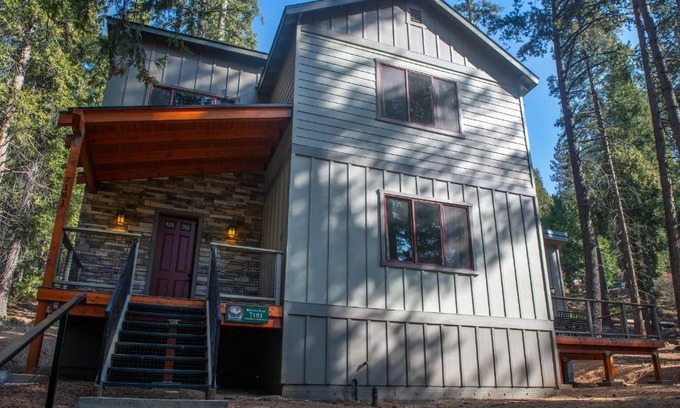 Yosemite West House | Boulder Ridge