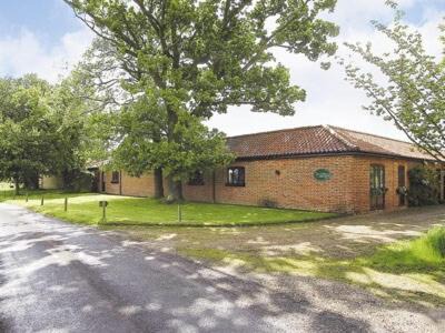 Woodbridge House | Boundary Gallery Cottage