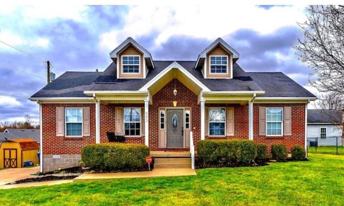 Lawrenceburg House | Bourbon Trail HotTub Dog friendly 3BR