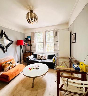 Bournemouth Apartment | Bournemouth. Private Self Contained space.