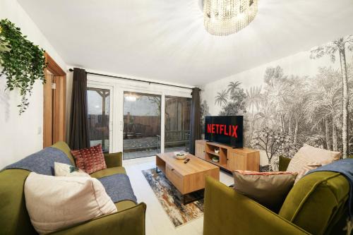 Haverstock Apartment | Boutique 2 Bed Flat in Camden - Private Garden