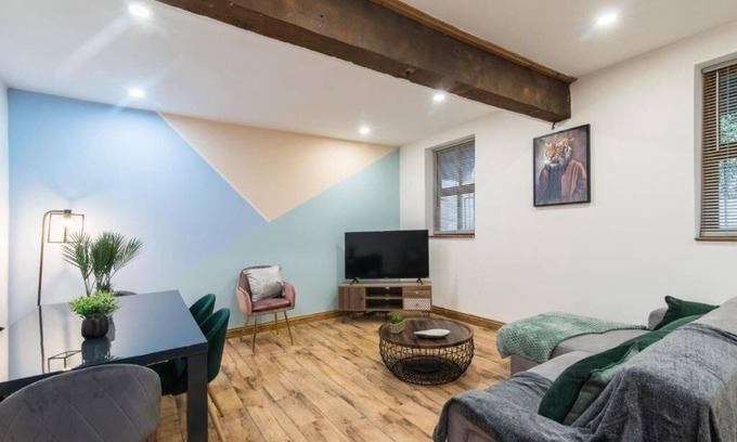 Leamington Spa Apartment | Boutique 3 Bedroom in Central Leamington